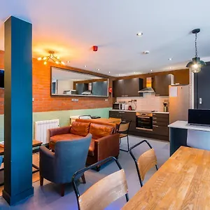 Code Pod - The Loft - Hostel Edinburgh