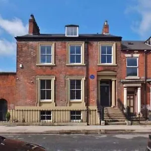 114 Coltman Street Hull Guest house Kingston upon Hull